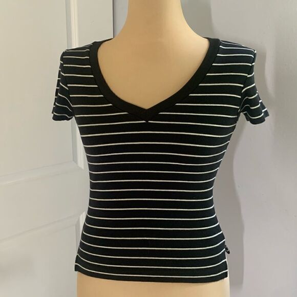 The Limited V-neck Horizontal Striped Short Sleeve Top - Picture 1 of 5